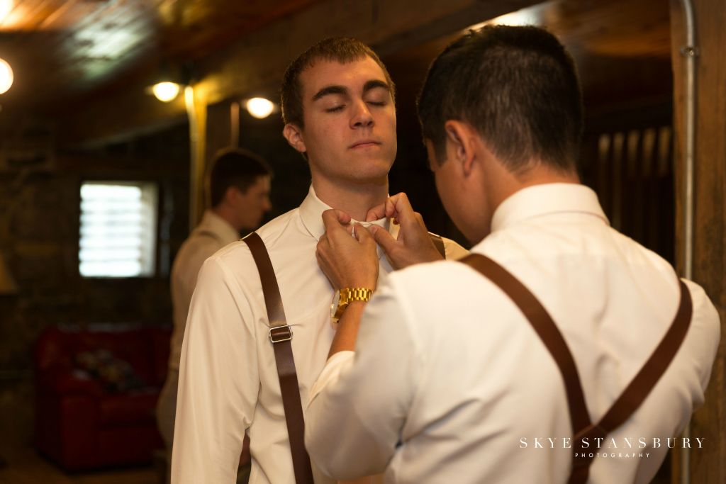 Gentry Wedding - photos courtesy of https://www.facebook.com/skyestansburyphotography
